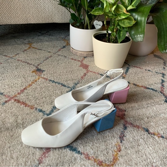 ASOS DESIGN Santiago Mis-match Mid Heels in White - Picture 3 of 8